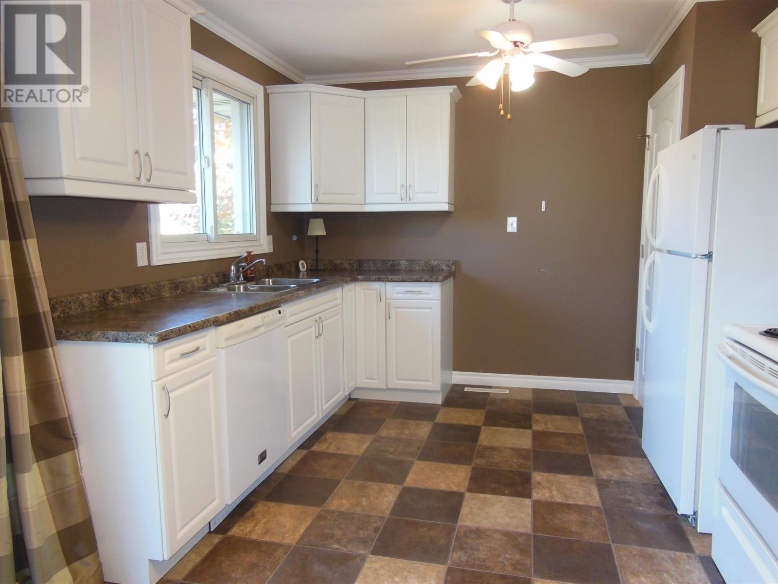 21 Ashgrove Ave, Sault Ste. Marie, Ontario  P6A 4X3 - Photo 7 - SM252988