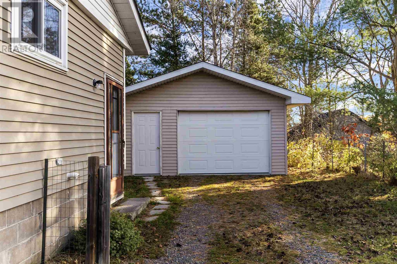 8 Bennett St, Bruce Mines, Ontario  P0R 1C0 - Photo 30 - SM253083