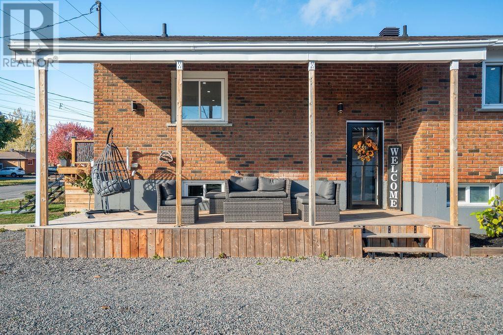 138 Churchill Ave, Sault Ste. Marie, Ontario  P6C 2P9 - Photo 2 - SM253104