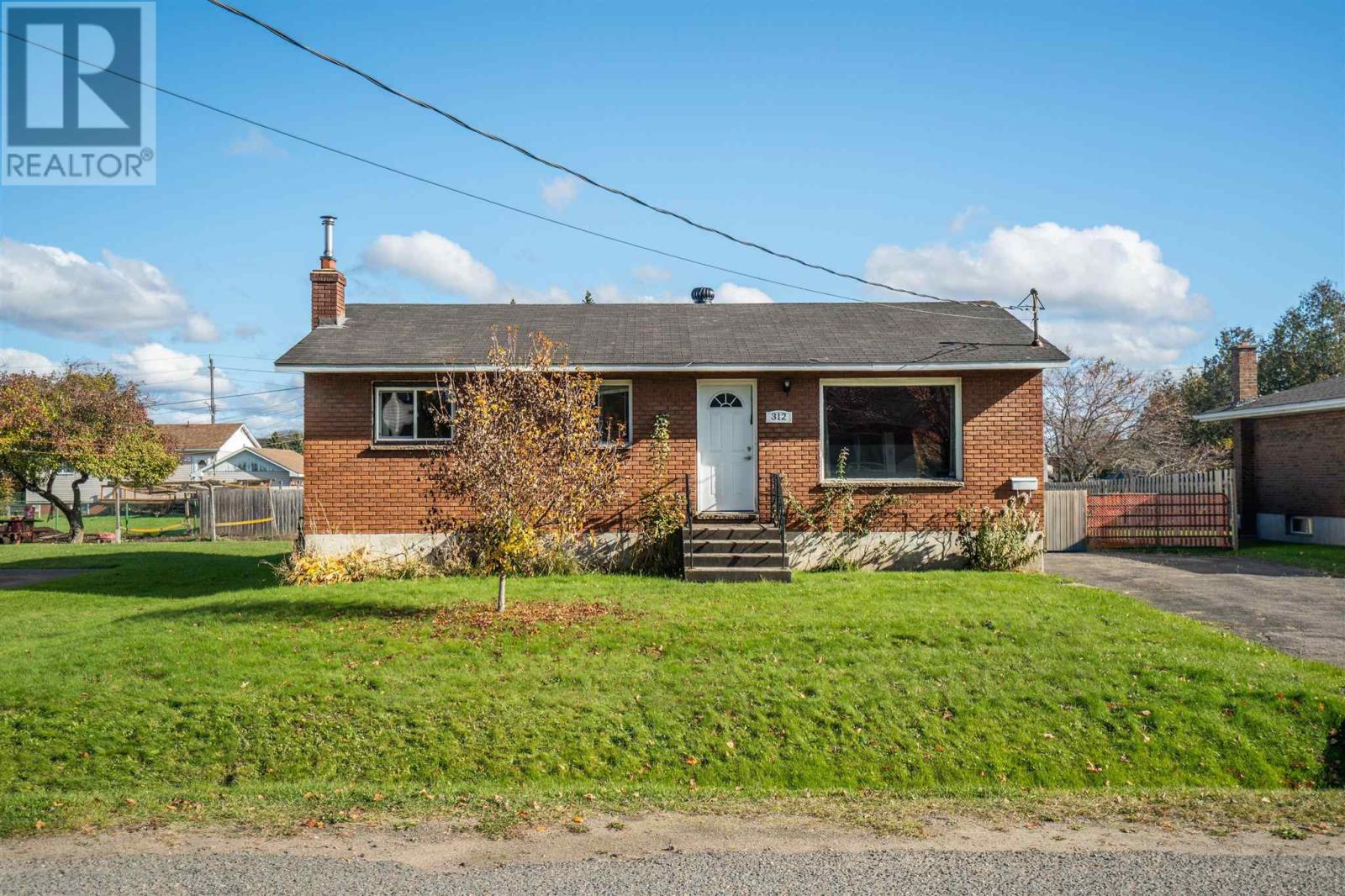 312 Whitney AVE, Sault Ste. Marie, Ontario