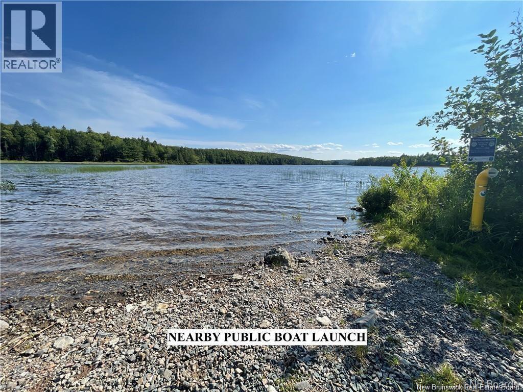 49 Lake Road, South Oromocto Lake, New Brunswick  E5L 2S7 - Photo 15 - NB129082