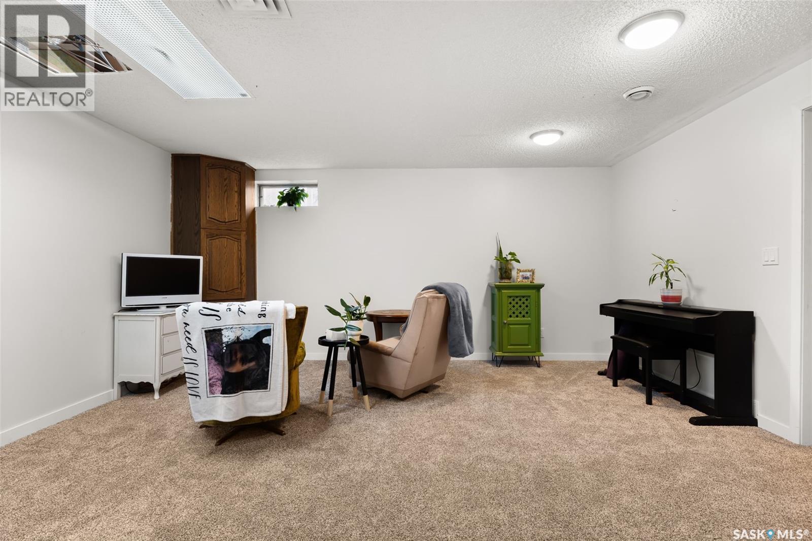 238 Hector Crescent N, Regina, Saskatchewan  S4Y 1C6 - Photo 28 - SK021862