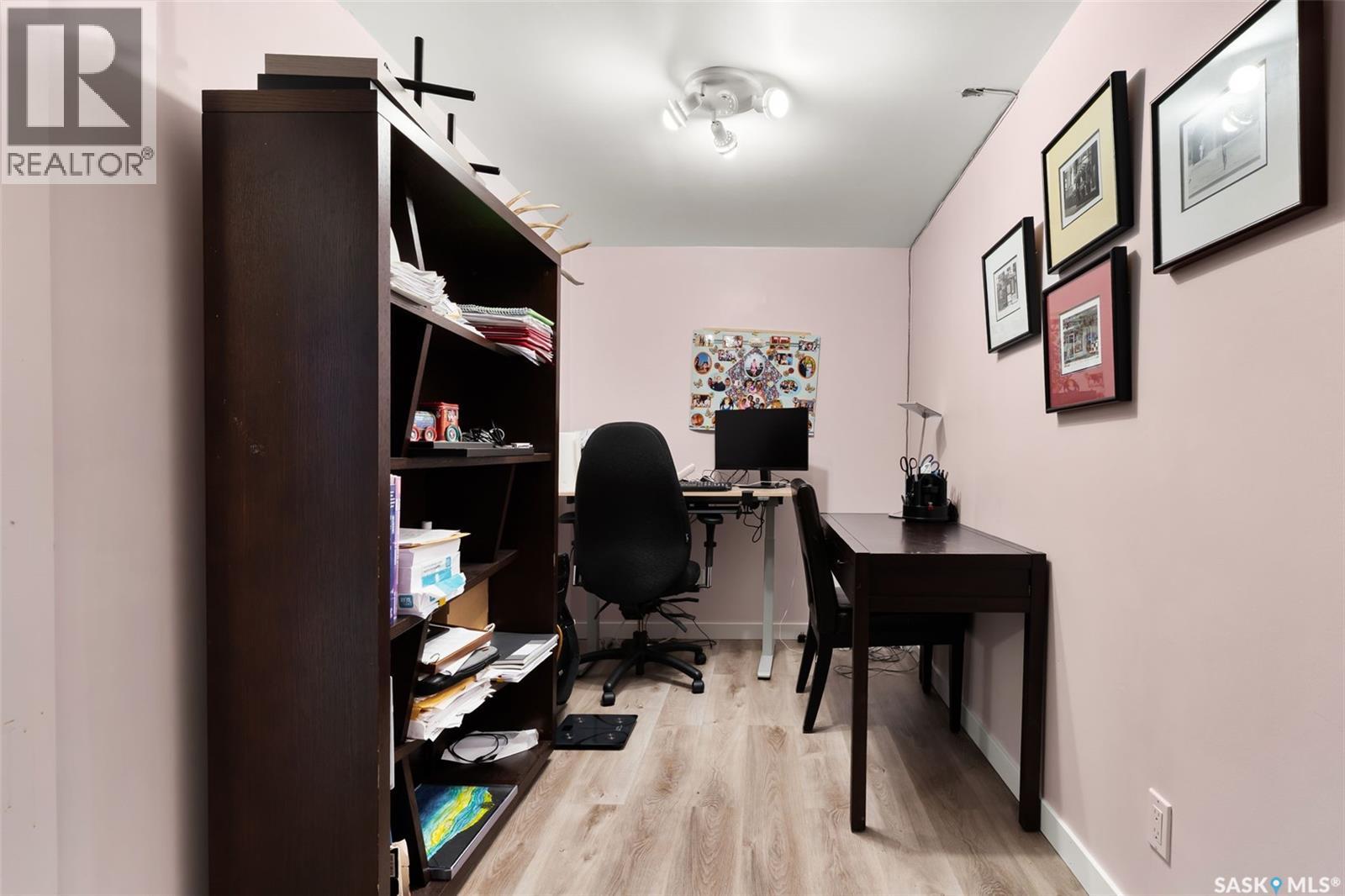 238 Hector Crescent N, Regina, Saskatchewan  S4Y 1C6 - Photo 32 - SK021862