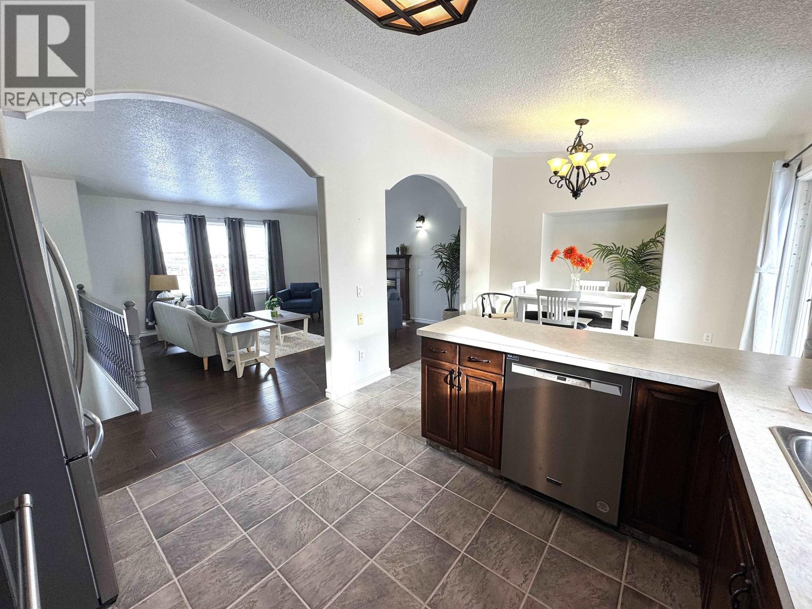 9015 107 Avenue, Fort St. John, British Columbia  V1J 2P1 - Photo 11 - R3057973