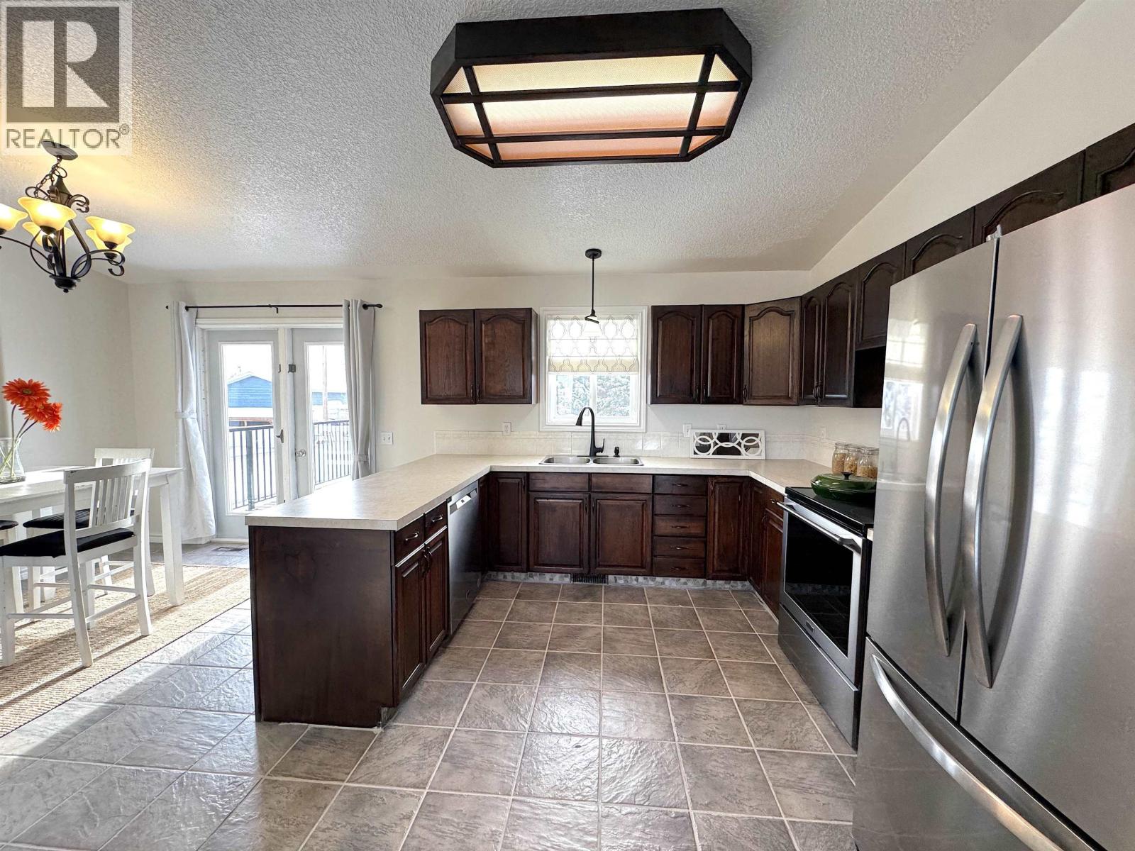 9015 107 Avenue, Fort St. John, British Columbia  V1J 2P1 - Photo 12 - R3057973