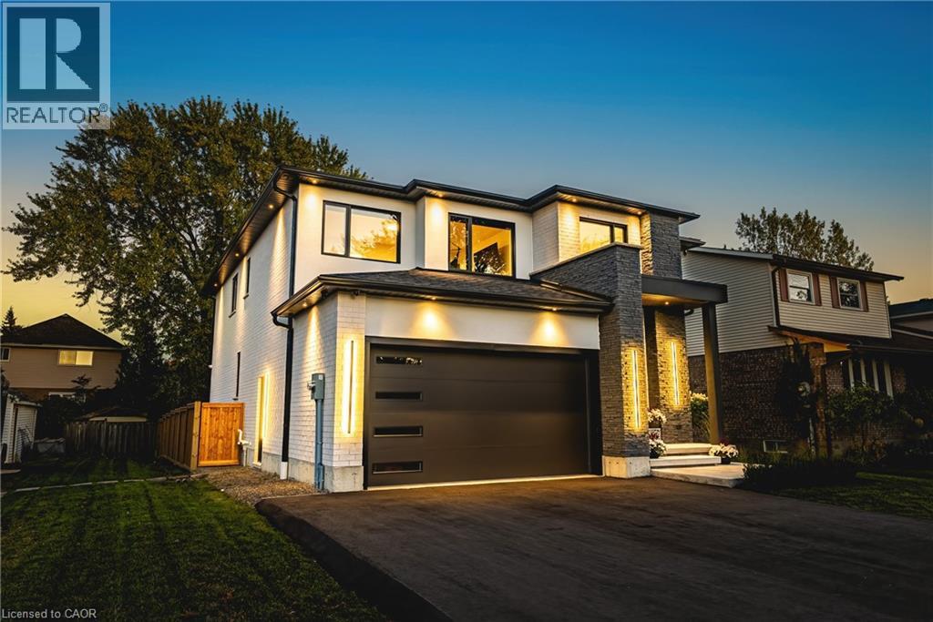 135 Eleanor Avenue, Hamilton, Ontario  L8W 1C7 - Photo 2 - 40784006