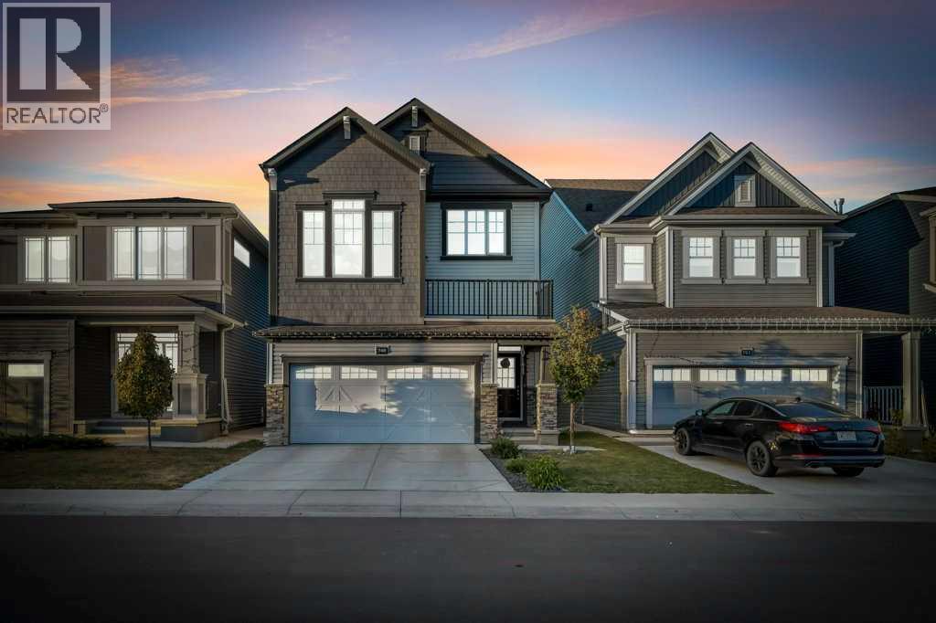 749 Windrow Manor Sw, Airdrie, Alberta  T4B 5H6 - Photo 1 - A2262410