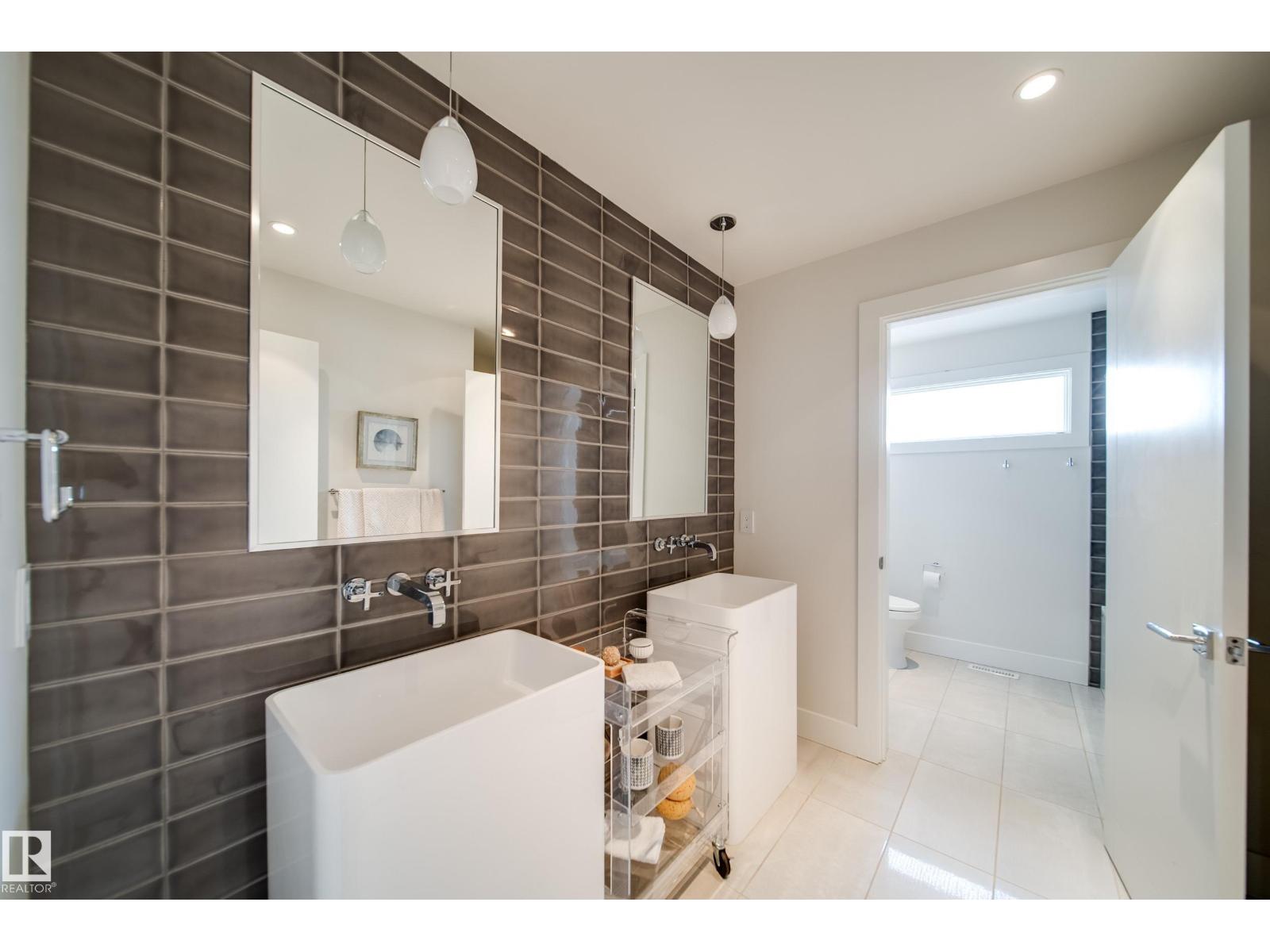 705 Howatt Dr Sw, Edmonton, Alberta  T6W 3K3 - Photo 39 - E4460391