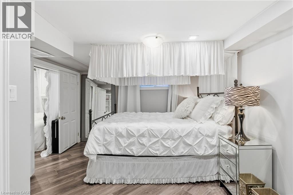 564 Walmer Road, Hamilton, Ontario  L8H 3E7 - Photo 19 - 40784063