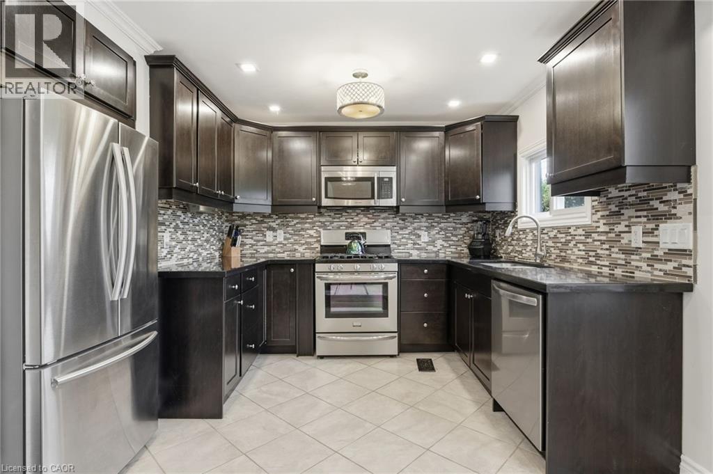 564 Walmer Road, Hamilton, Ontario  L8H 3E7 - Photo 5 - 40784063