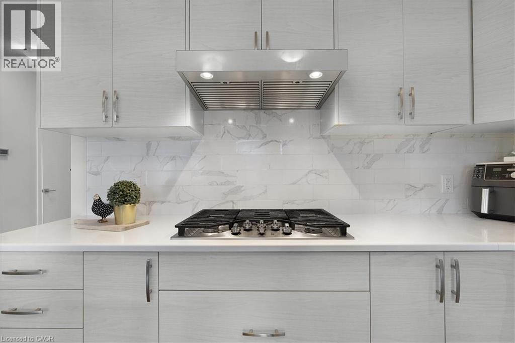 657 Benninger Drive, Kitchener, Ontario  N2E 0J2 - Photo 10 - 40782560