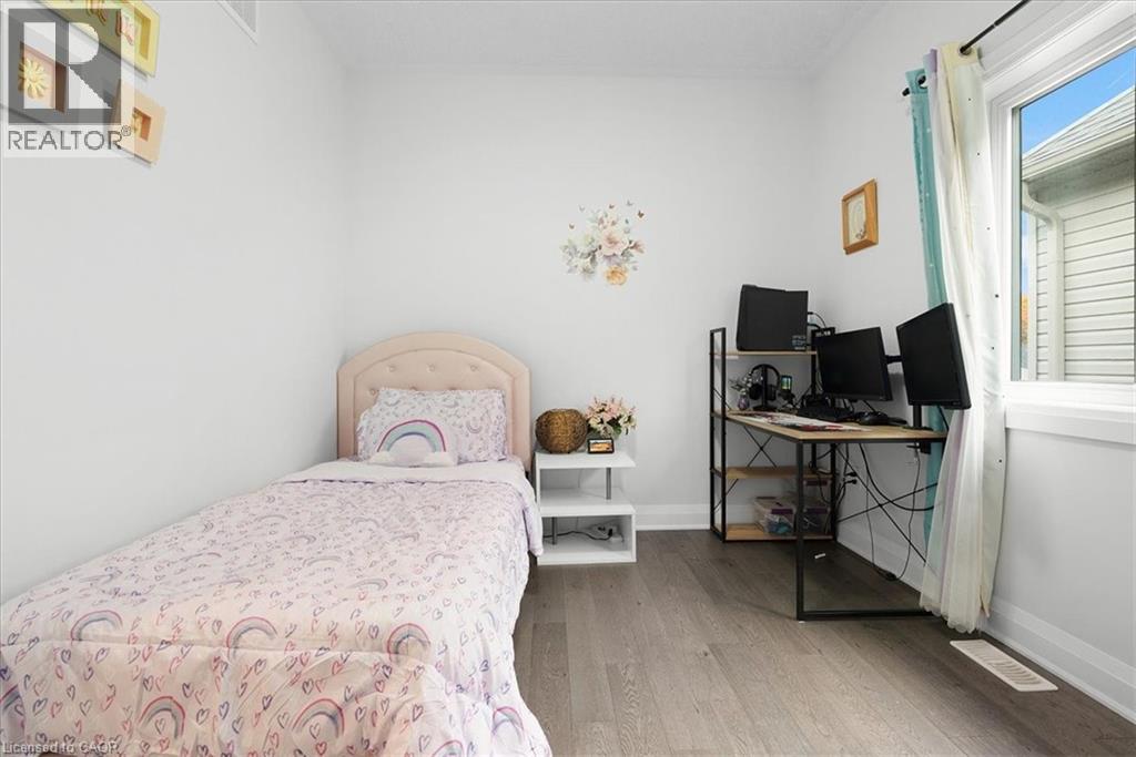 657 Benninger Drive, Kitchener, Ontario  N2E 0J2 - Photo 30 - 40782560