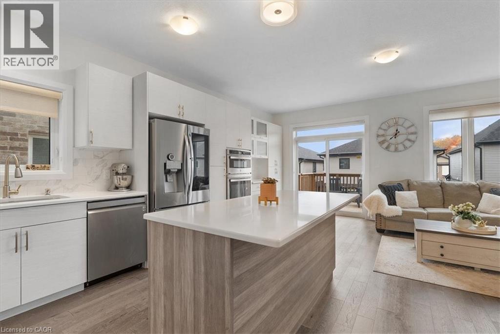 657 Benninger Drive, Kitchener, Ontario  N2E 0J2 - Photo 8 - 40782560