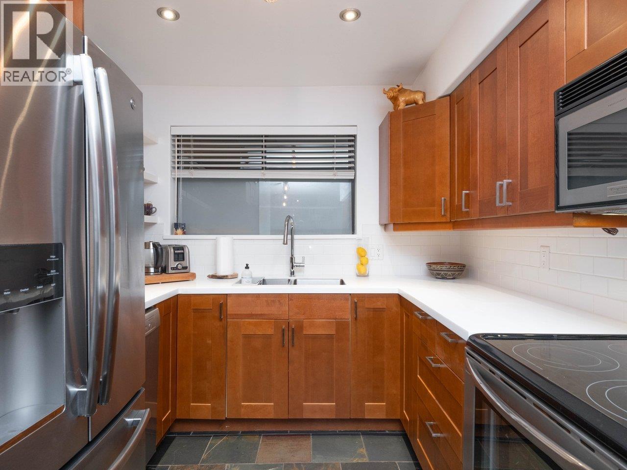 9 2151 Banbury Road, North Vancouver, British Columbia  V7G 1W7 - Photo 11 - R3062912