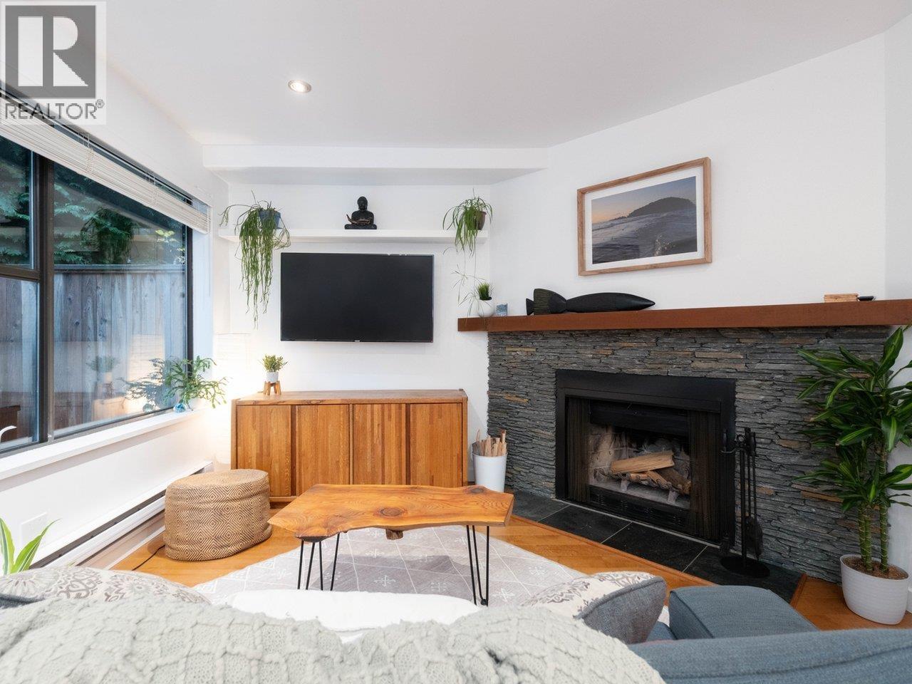 9 2151 Banbury Road, North Vancouver, British Columbia  V7G 1W7 - Photo 3 - R3062912