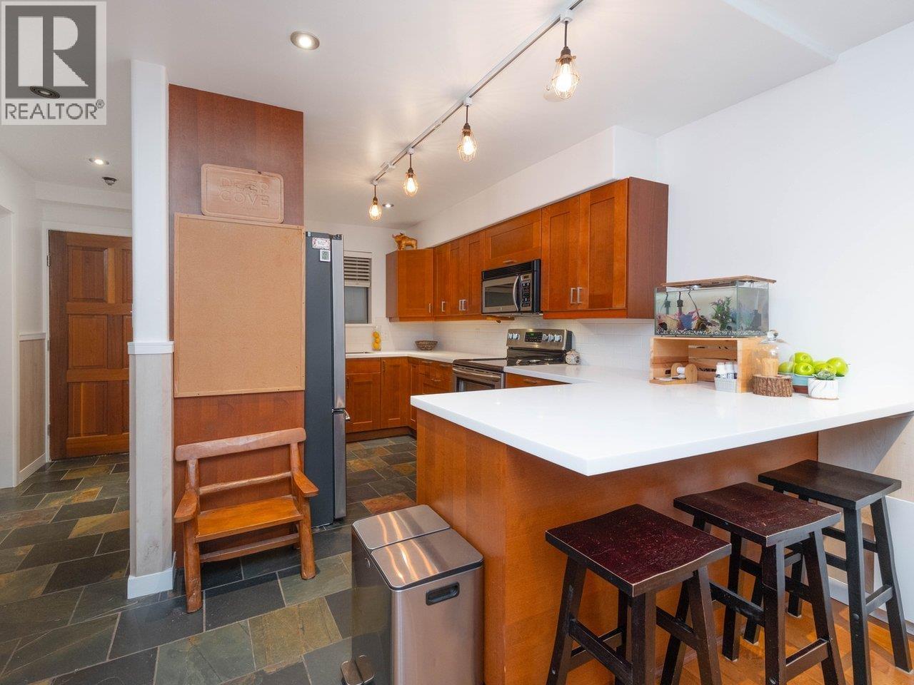 9 2151 Banbury Road, North Vancouver, British Columbia  V7G 1W7 - Photo 6 - R3062912