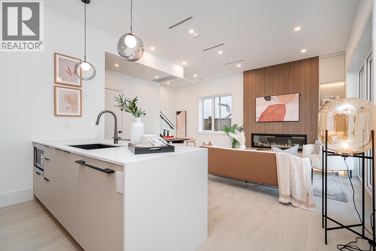 1 2460 Adanac Street, Vancouver, British Columbia  V5K 2M4 - Photo 11 - R3062924