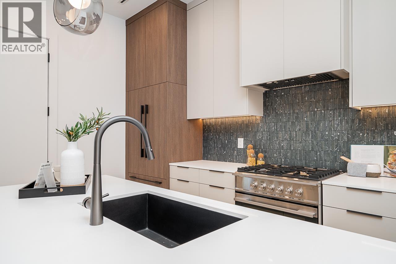 1 2460 Adanac Street, Vancouver, British Columbia  V5K 2M4 - Photo 13 - R3062924