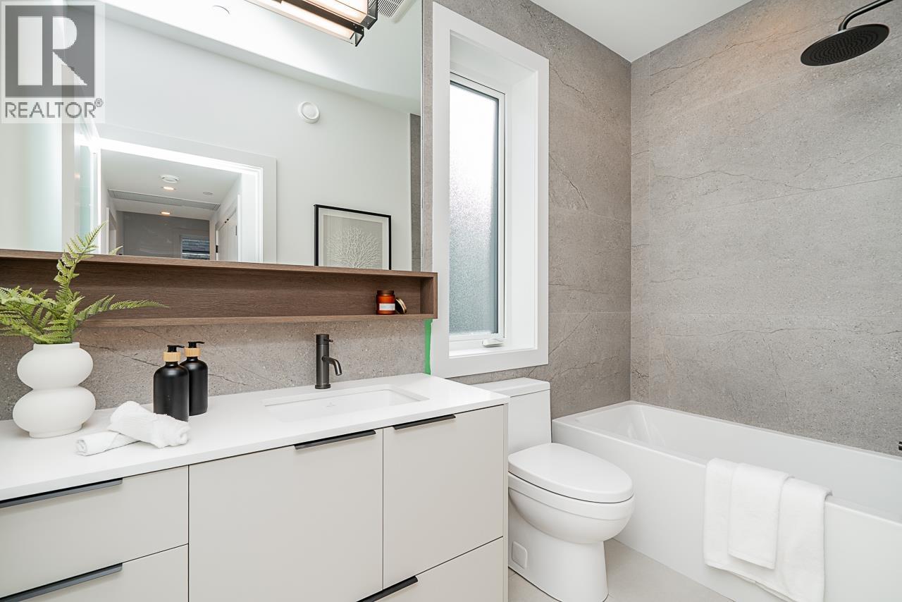 1 2460 Adanac Street, Vancouver, British Columbia  V5K 2M4 - Photo 19 - R3062924