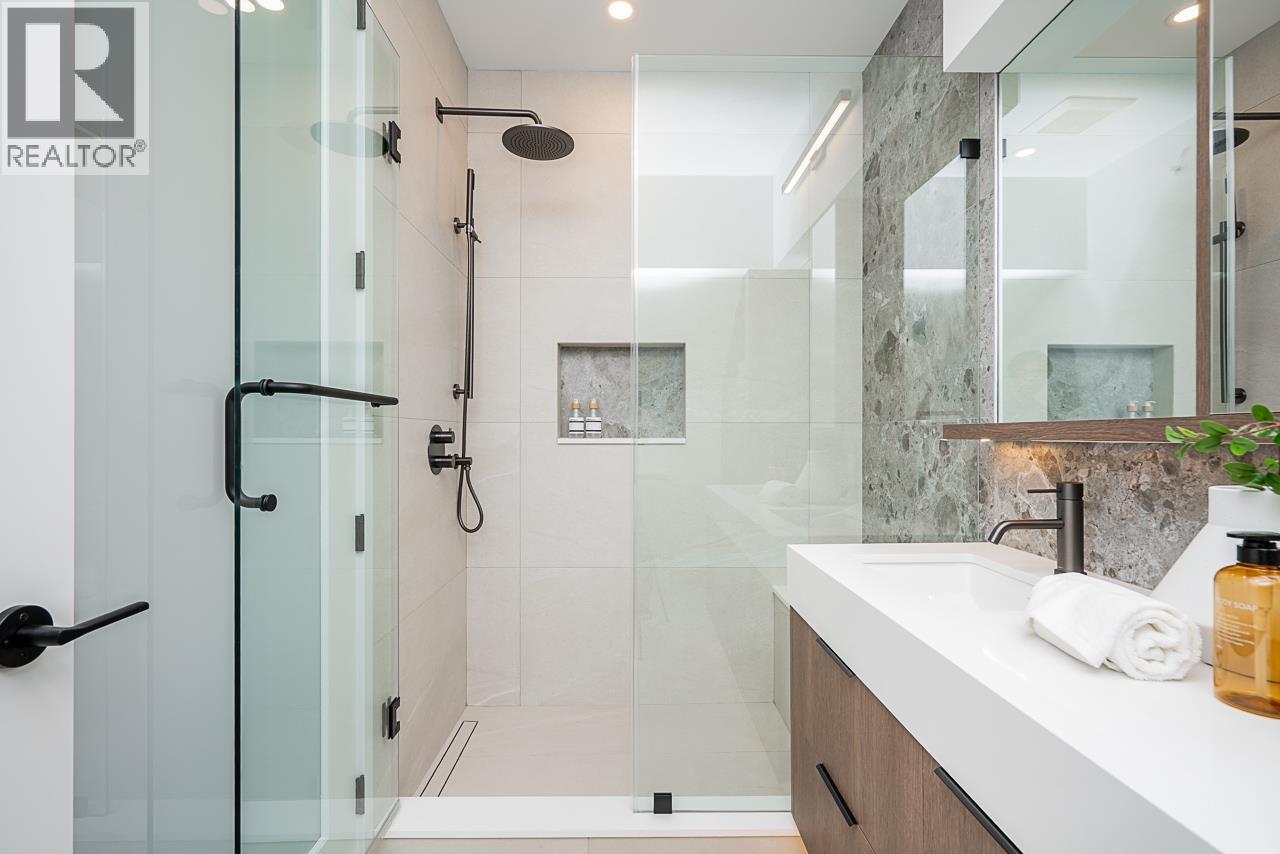 1 2460 Adanac Street, Vancouver, British Columbia  V5K 2M4 - Photo 29 - R3062924