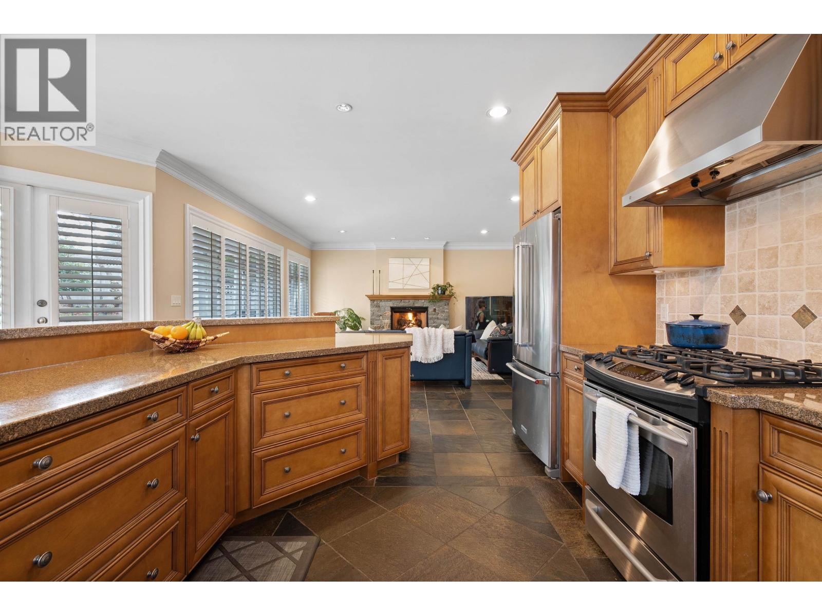 938 Kings Avenue, West Vancouver, British Columbia  V7T 2B7 - Photo 5 - R3062932