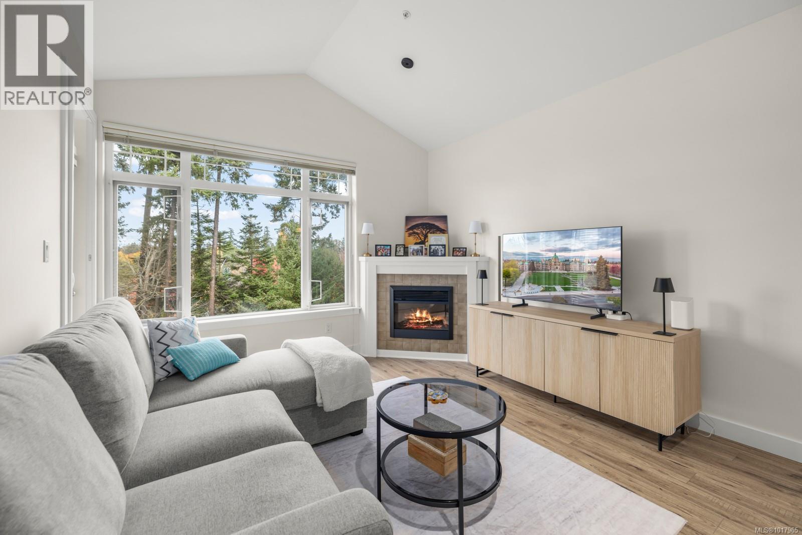 407C 1115 Craigflower Rd, Esquimalt, British Columbia