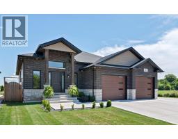 105 CONSERVATION BOULEVARD, Kingsville, Ontario