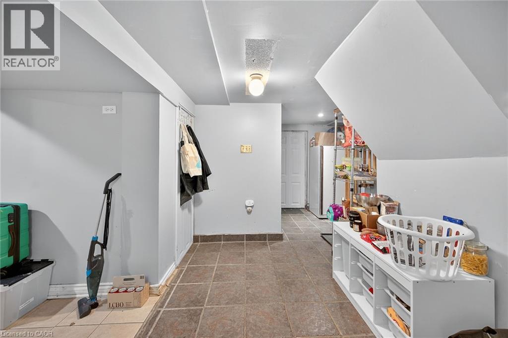 230 Broadway Avenue, Hamilton, Ontario  L8S 2W6 - Photo 17 - 40783697