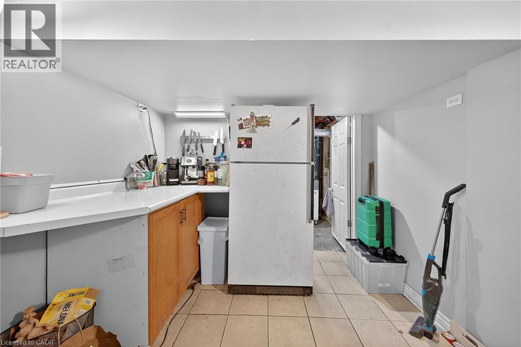 230 Broadway Avenue, Hamilton, Ontario  L8S 2W6 - Photo 18 - 40783697