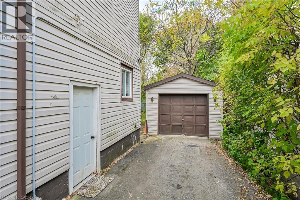 230 Broadway Avenue, Hamilton, Ontario  L8S 2W6 - Photo 4 - 40783697