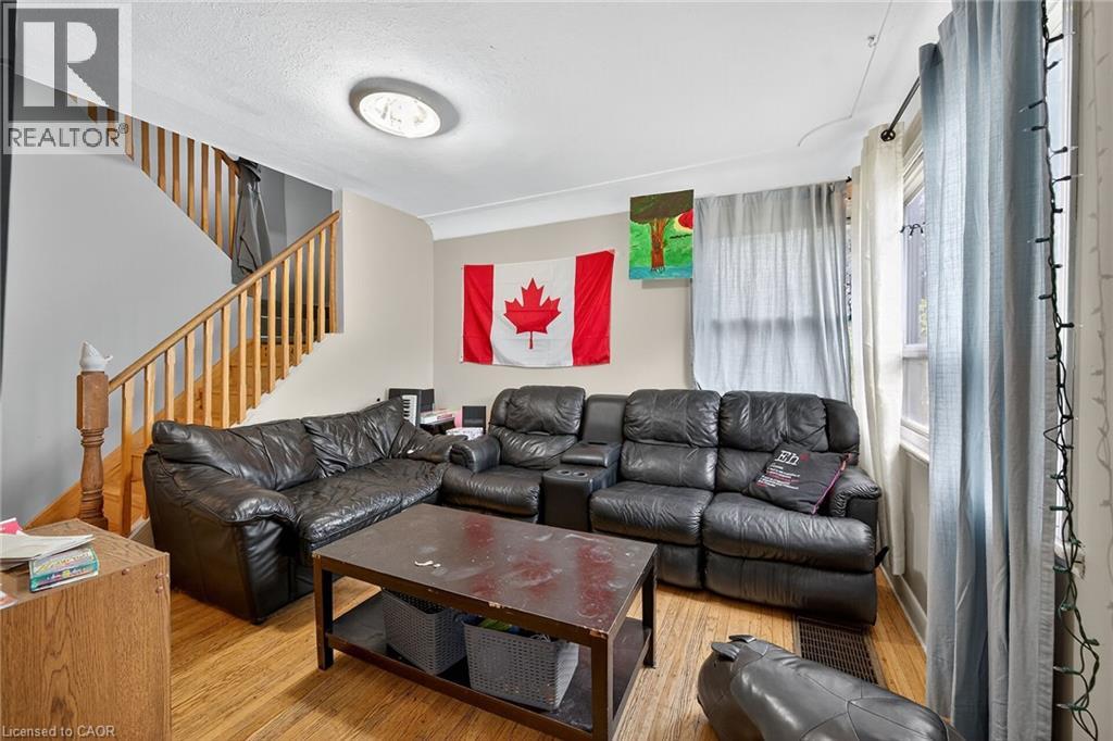 230 Broadway Avenue, Hamilton, Ontario  L8S 2W6 - Photo 5 - 40783697