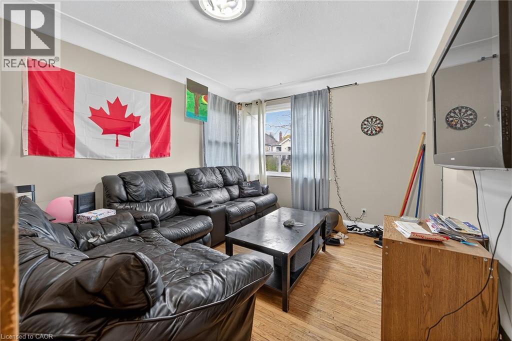 230 Broadway Avenue, Hamilton, Ontario  L8S 2W6 - Photo 8 - 40783697