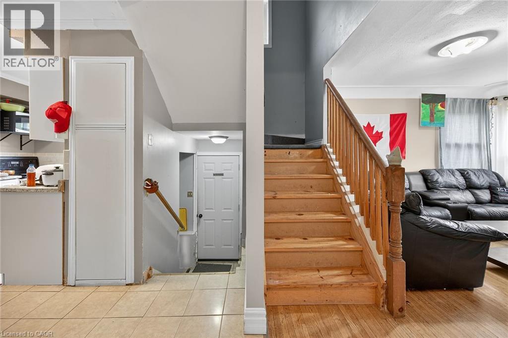 230 Broadway Avenue, Hamilton, Ontario  L8S 2W6 - Photo 9 - 40783697