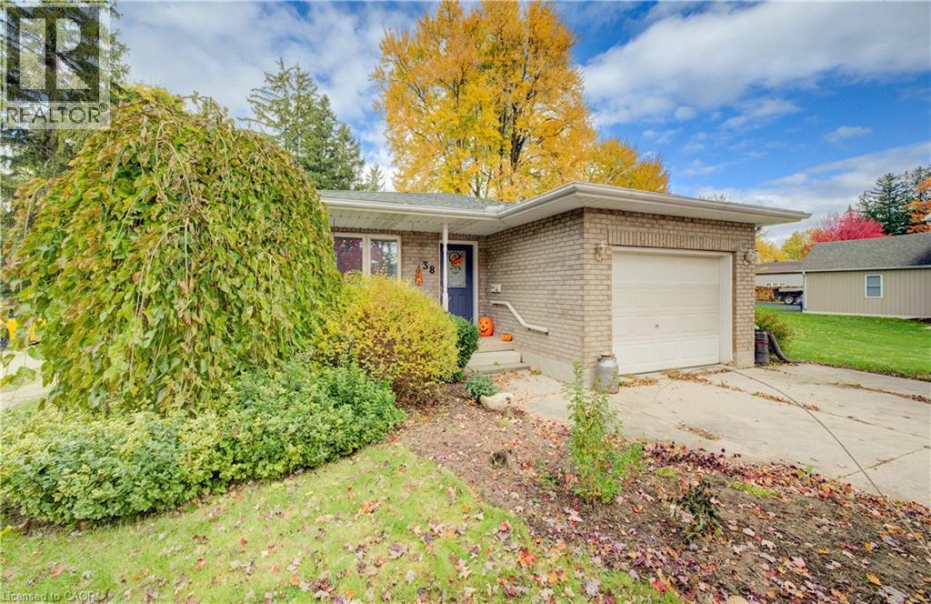 38 Mill Street E, Milverton, Ontario  N0K 1M0 - Photo 2 - 40780924