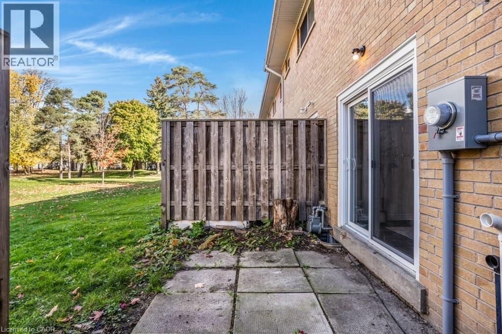 262 Westcourt Place, Waterloo, Ontario  N2L 2R7 - Photo 38 - 40771584