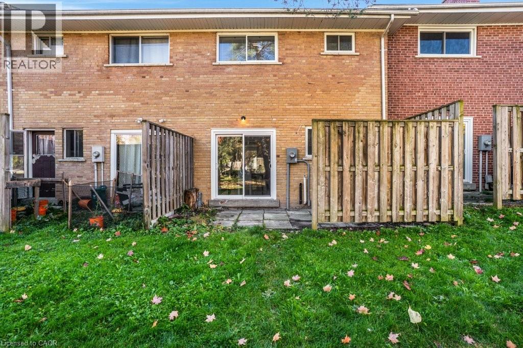 262 Westcourt Place, Waterloo, Ontario  N2L 2R7 - Photo 35 - 40771584
