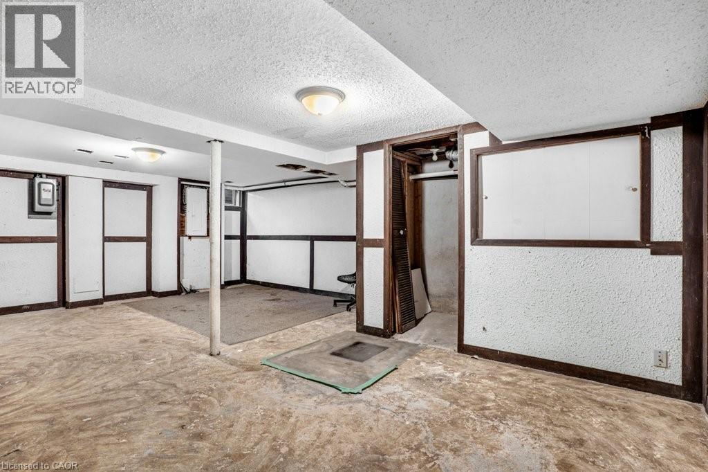 262 Westcourt Place, Waterloo, Ontario  N2L 2R7 - Photo 30 - 40771584