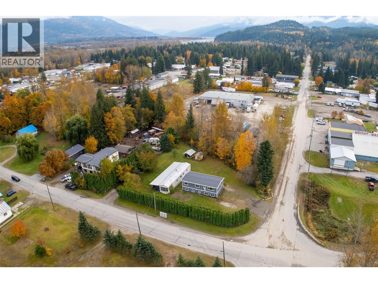 712 Begbie Road, Revelstoke, British Columbia  V0E 2S0 - Photo 28 - 10365407