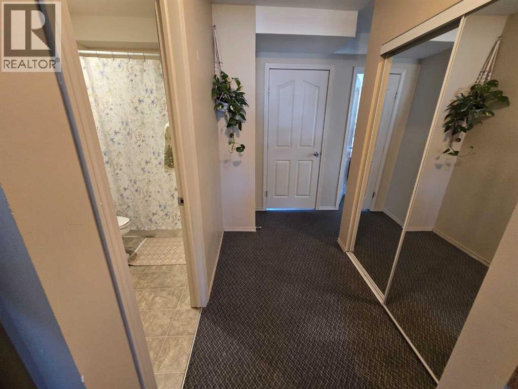 7021 Deer Street, Lacombe, Alberta  T4L 1Y9 - Photo 4 - A2265659