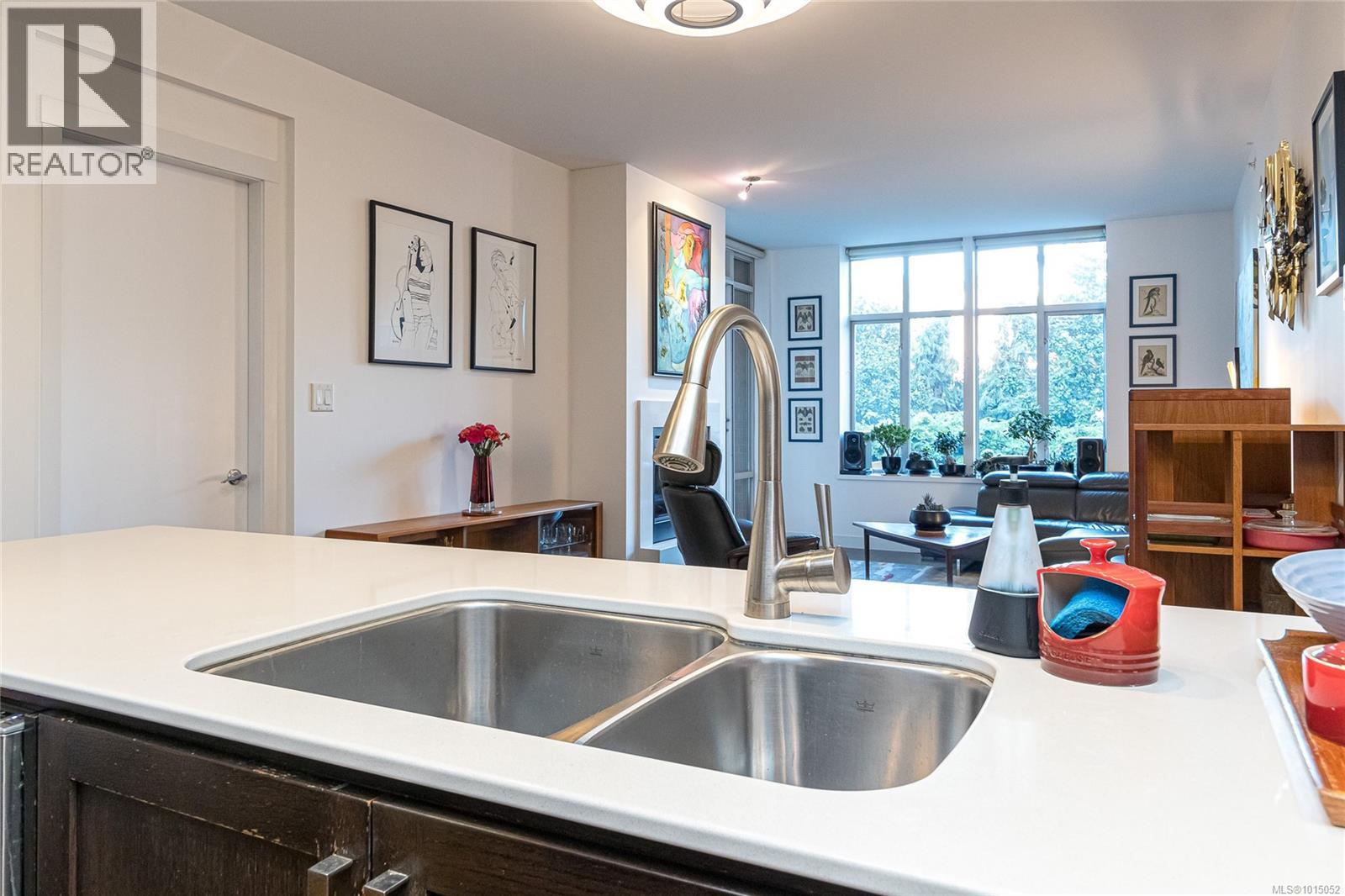 214 999 Burdett Ave, Victoria, British Columbia  V8S 1G6 - Photo 15 - 1015052