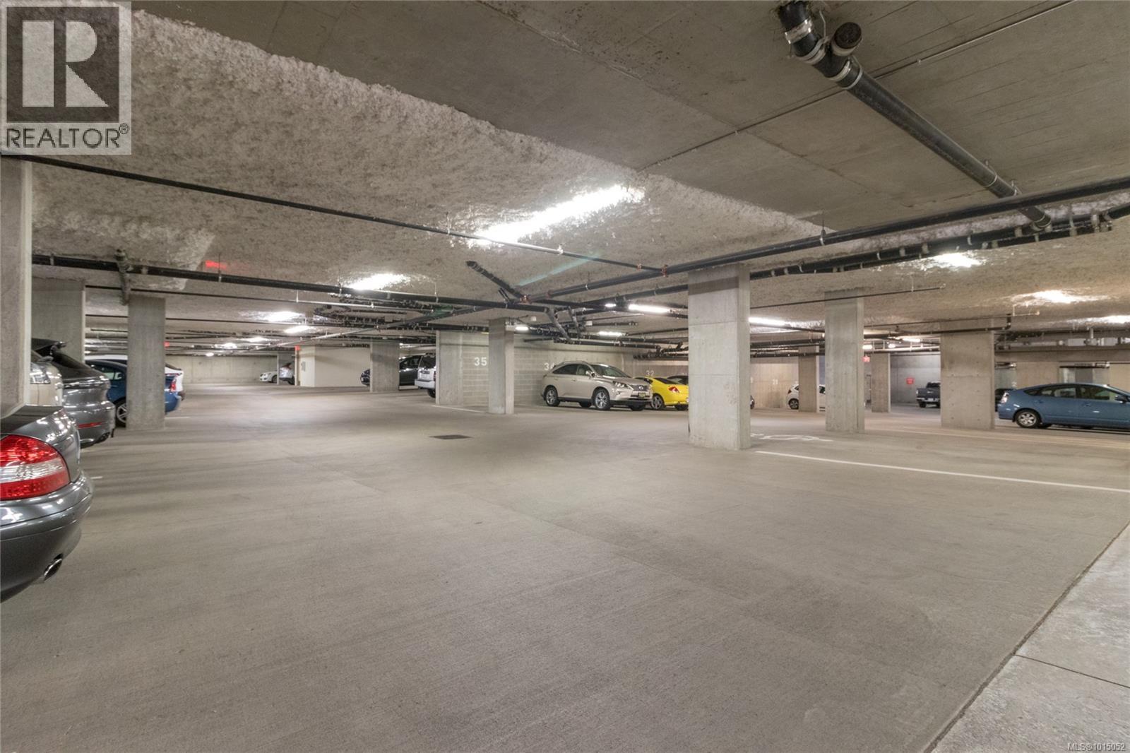 214 999 Burdett Ave, Victoria, British Columbia  V8S 1G6 - Photo 35 - 1015052