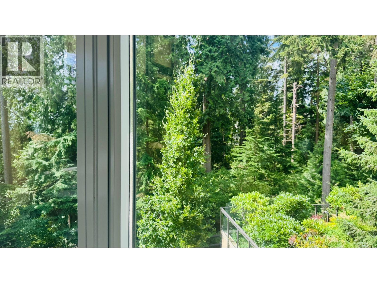 301 1415 Parkway Boulevard, Coquitlam, British Columbia  V3E 0C7 - Photo 4 - R3027204