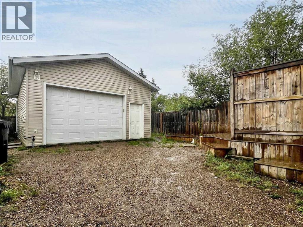 141 Sirius Avenue, Fort Mcmurray, Alberta  T9H 3B8 - Photo 4 - A2243686