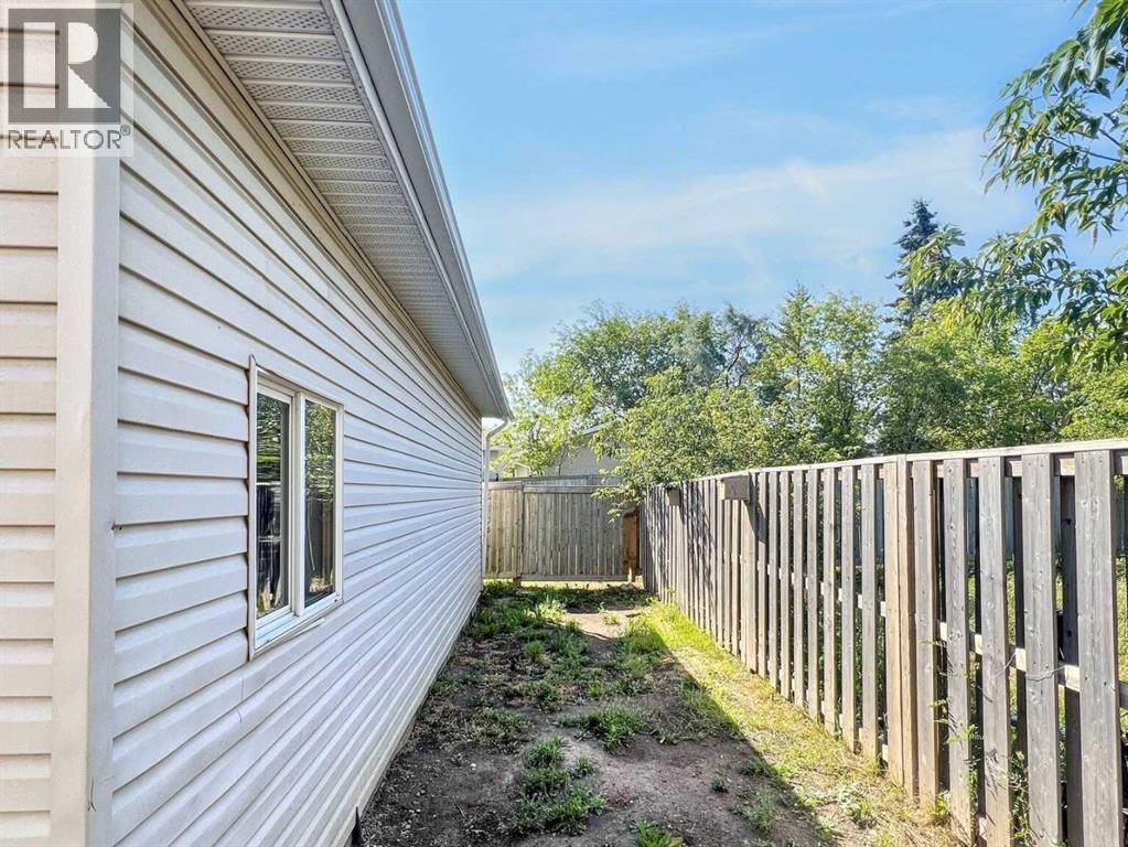 141 Sirius Avenue, Fort Mcmurray, Alberta  T9H 3B8 - Photo 32 - A2243686