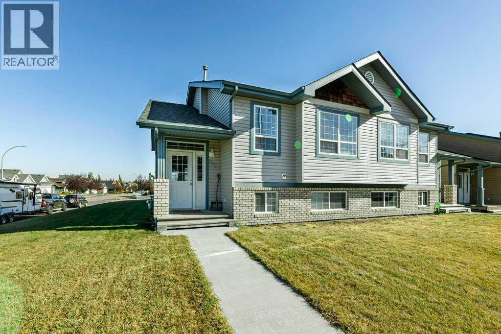 7023 Deer Street, Lacombe, Alberta  T4L 1Y9 - Photo 1 - A2265842