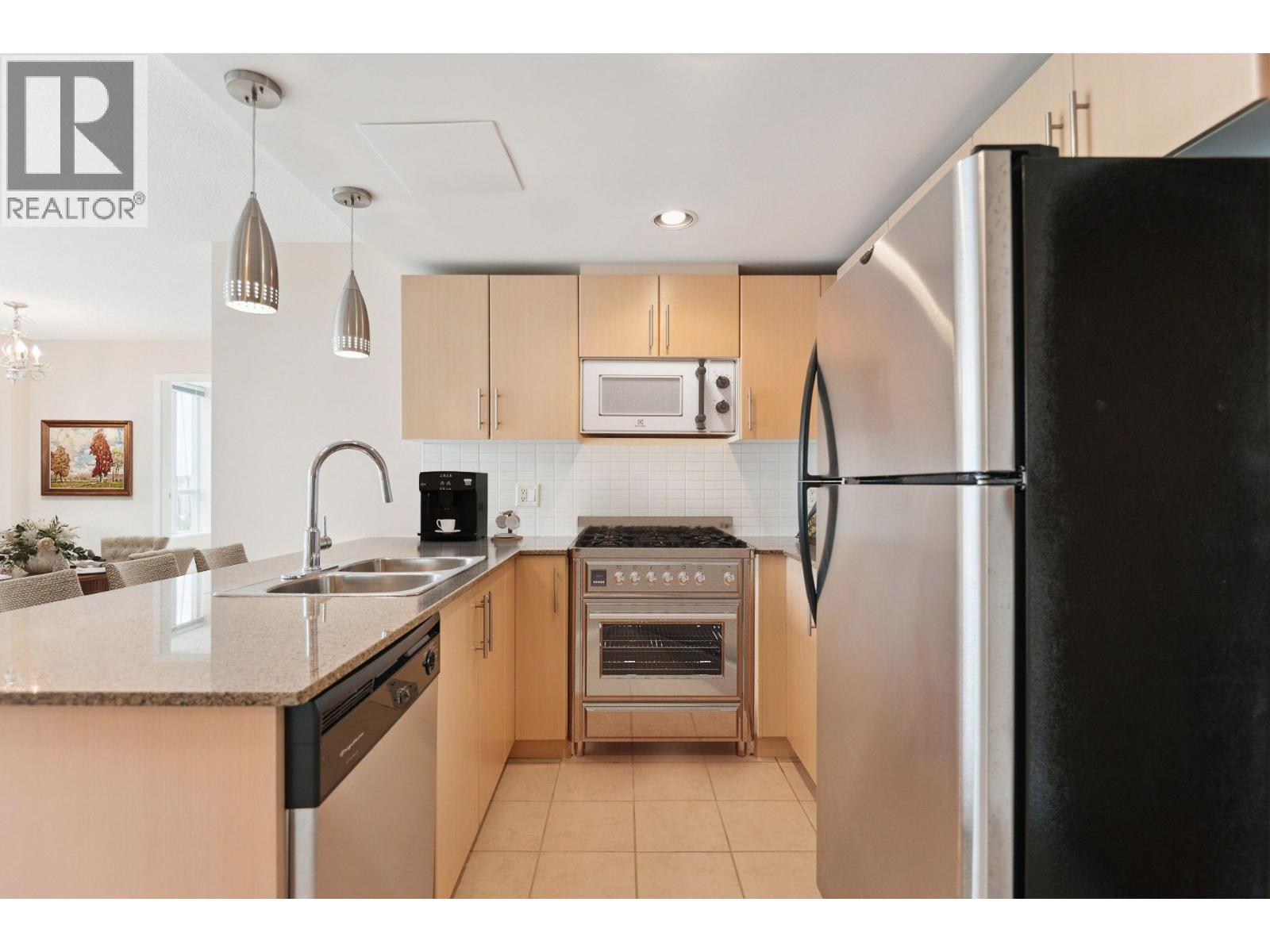 2008 550 Taylor Street, Vancouver, British Columbia  V6B 1N8 - Photo 3 - R3059318