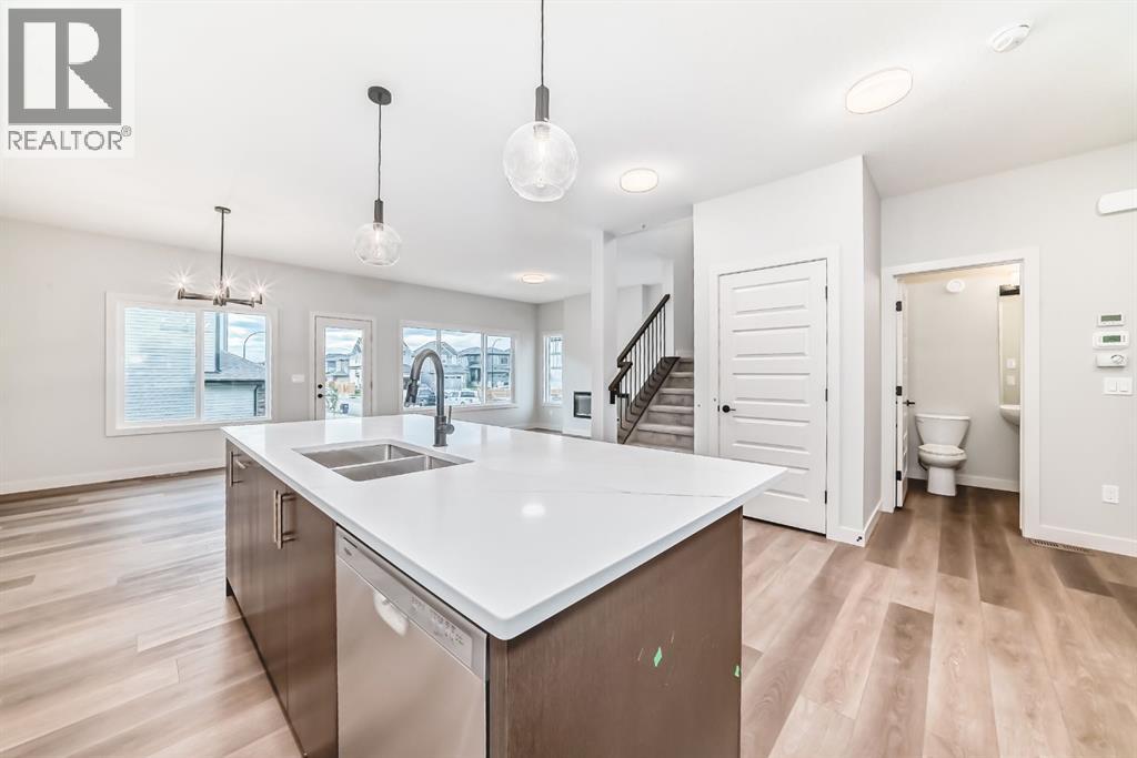 146 Saddlebred Place, Cochrane, Alberta  T4C 3E6 - Photo 5 - A2267335