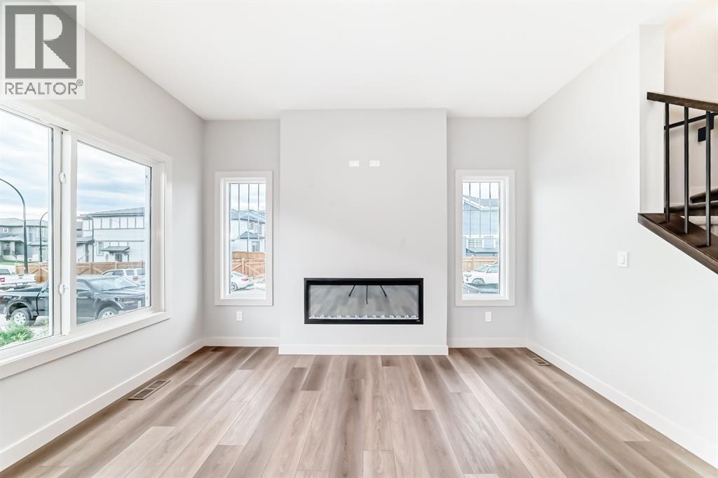 146 Saddlebred Place, Cochrane, Alberta  T4C 3E6 - Photo 9 - A2267335