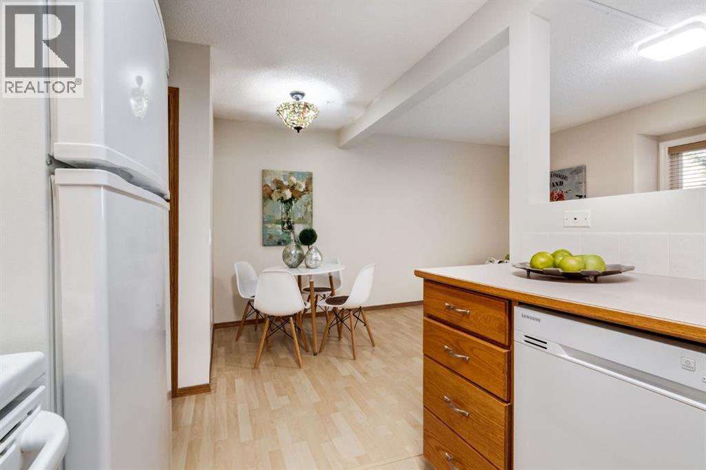 12 Millrise Green Sw, Calgary, Alberta  T2Y 3E8 - Photo 9 - A2267630