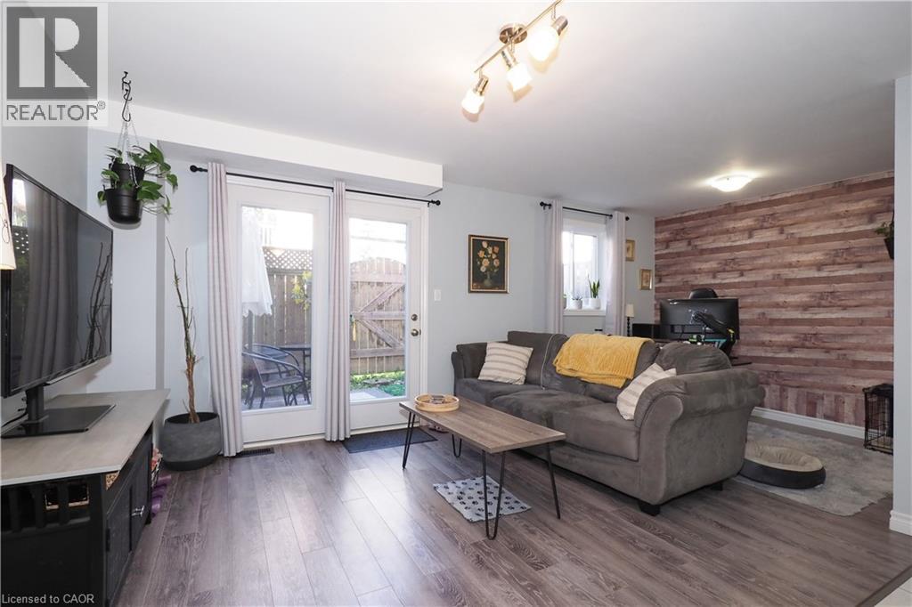 55 Mooregate Crescent Unit# 12a, Kitchener, Ontario  N2M 0A6 - Photo 4 - 40784097